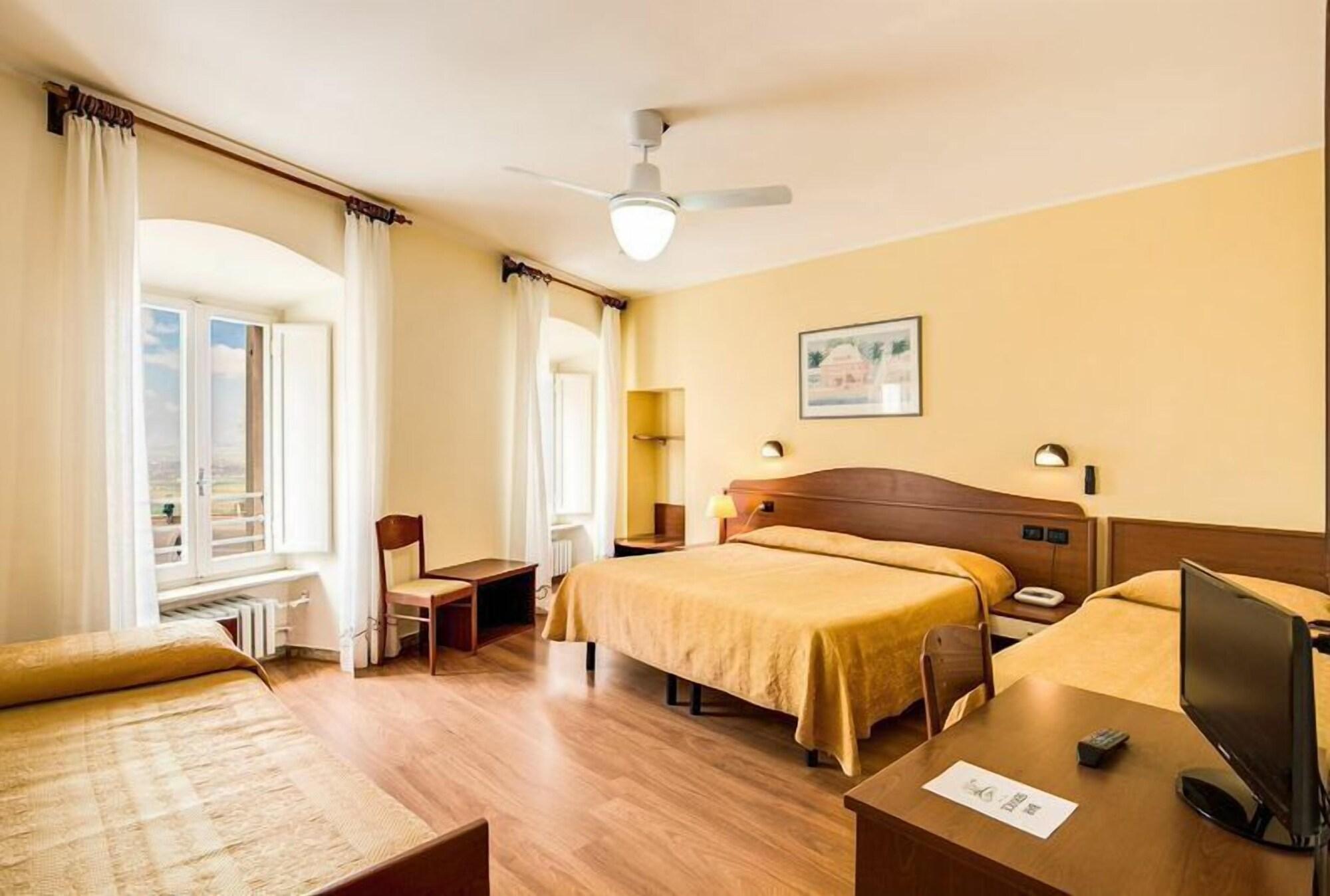 Hotel Roma Ассизи Экстерьер фото
