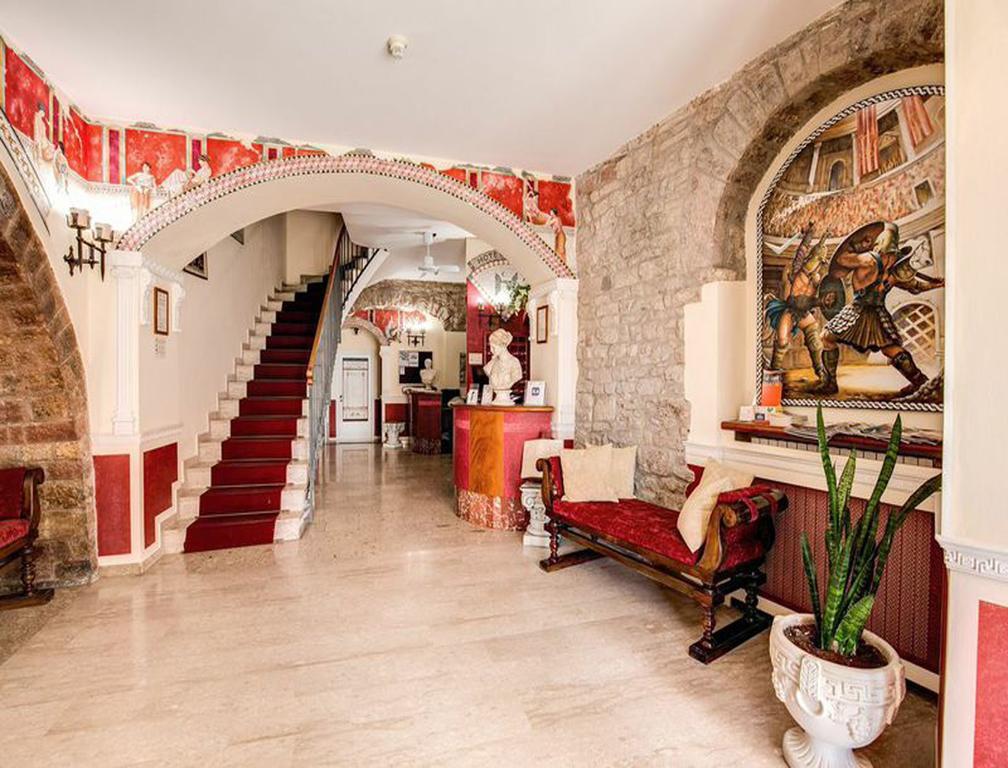 Hotel Roma Ассизи Экстерьер фото